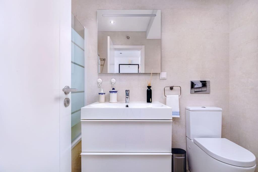 Lejlighed Cozy Bright Space With Landscape And Air Conditioner *